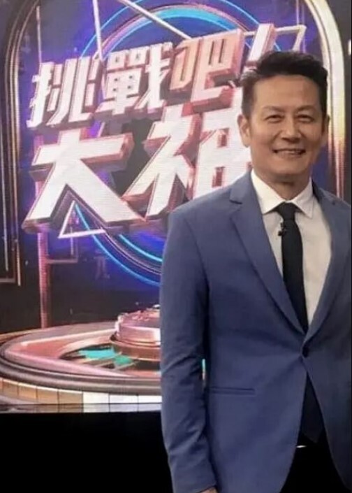 【SLRabbit】极品白虎穴网黄羞羞兔，乖巧配合主人各种姿势无套内射 - 啪啪啪啪